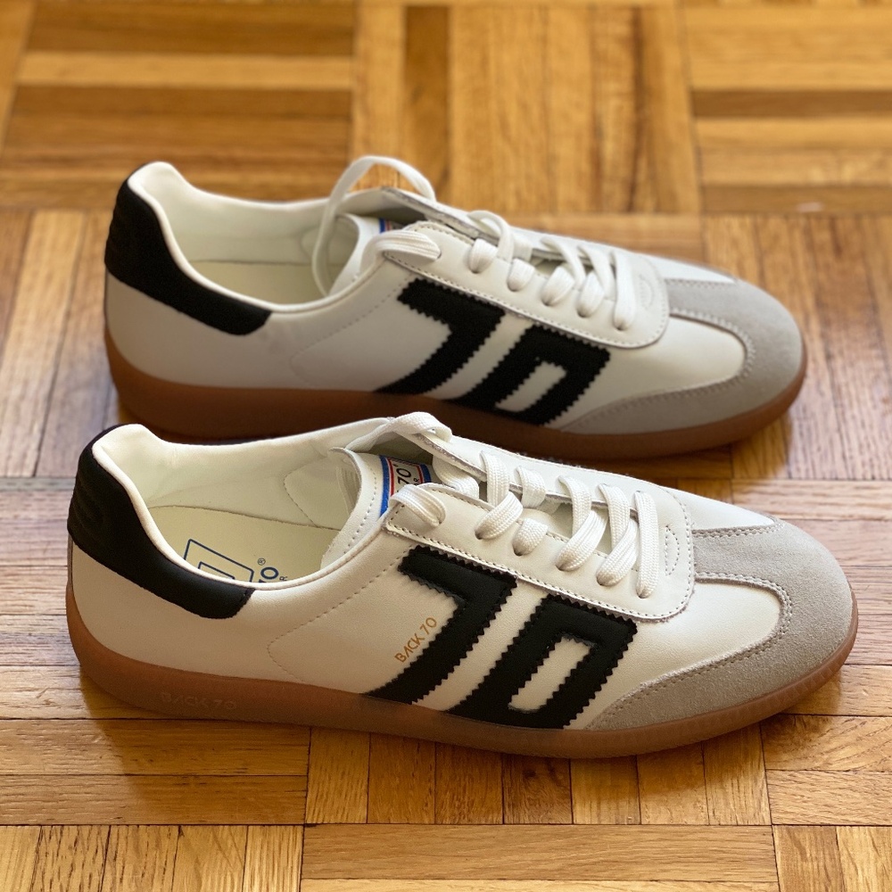 Back 70 Cloud Sneaker in White & Black. Size 39. New without Box.